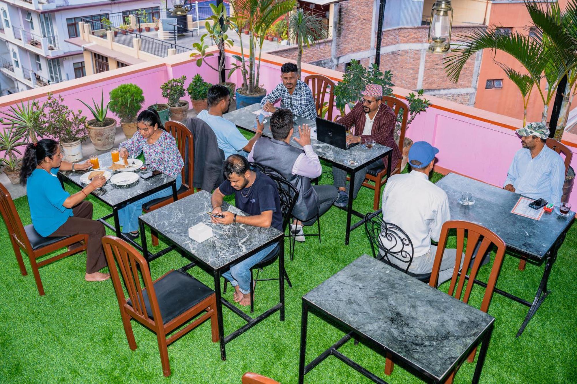 Karma Travellers Home Katmandu Dış mekan fotoğraf