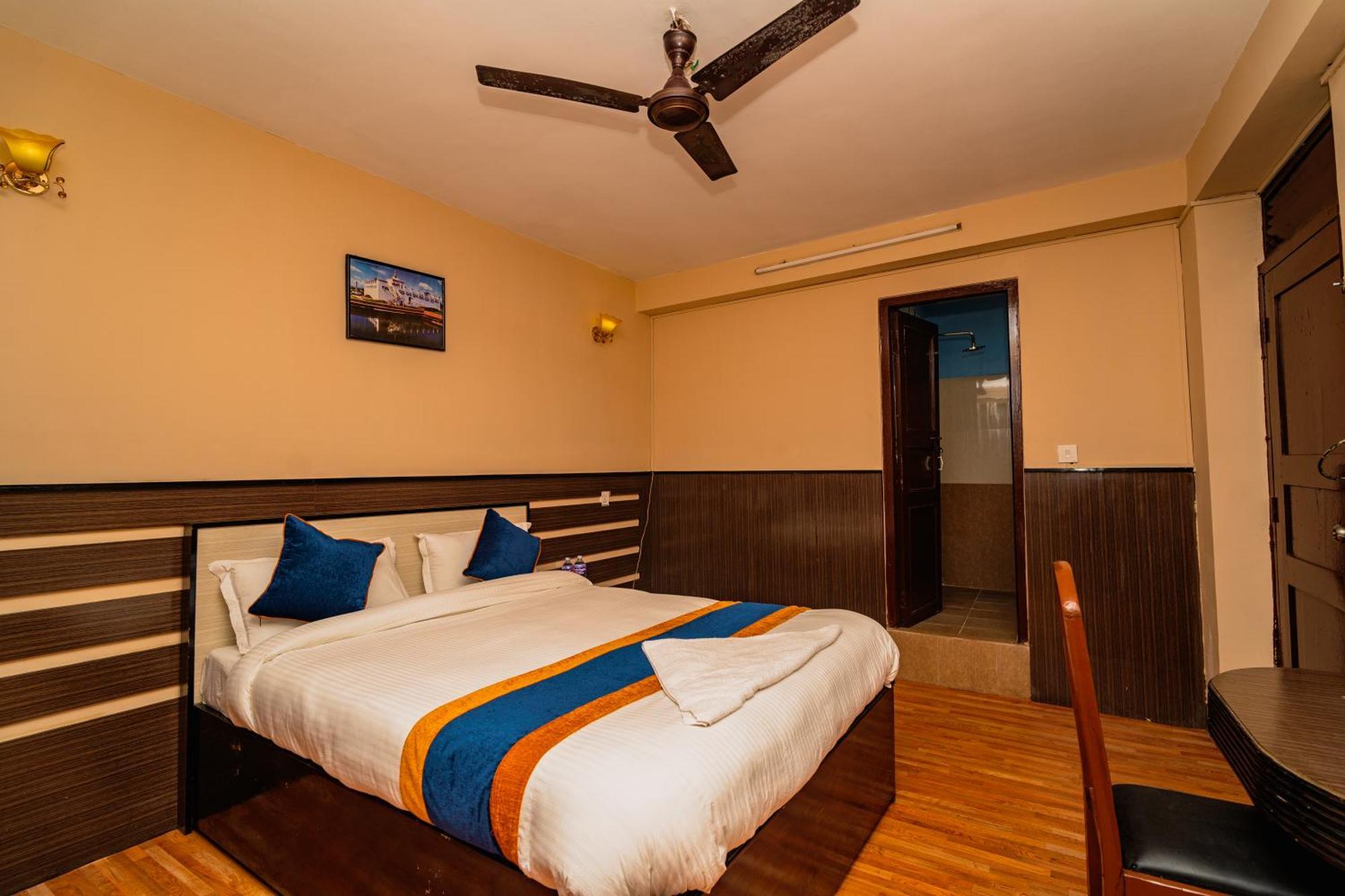 Karma Travellers Home Katmandu Dış mekan fotoğraf