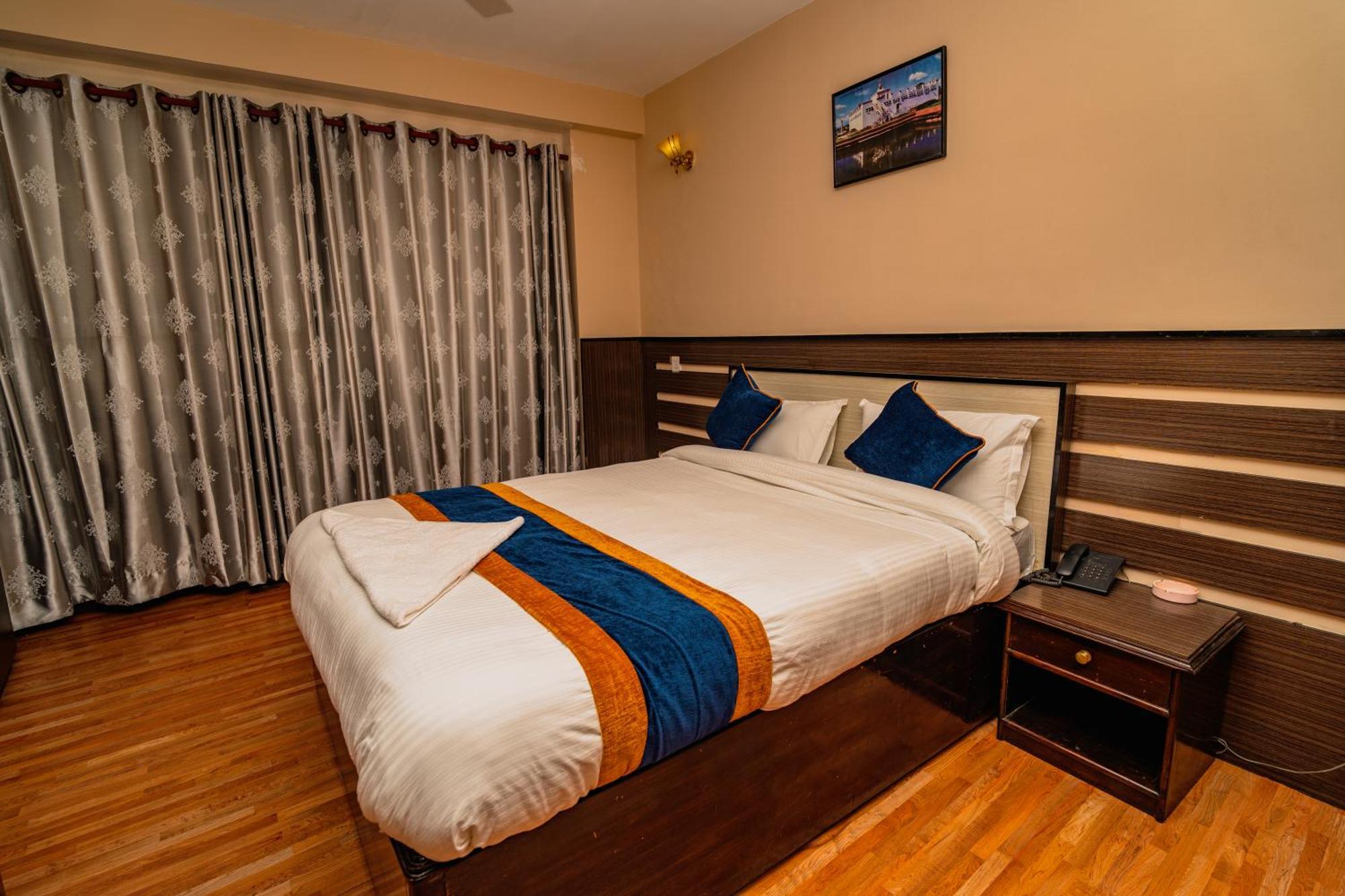 Karma Travellers Home Katmandu Dış mekan fotoğraf