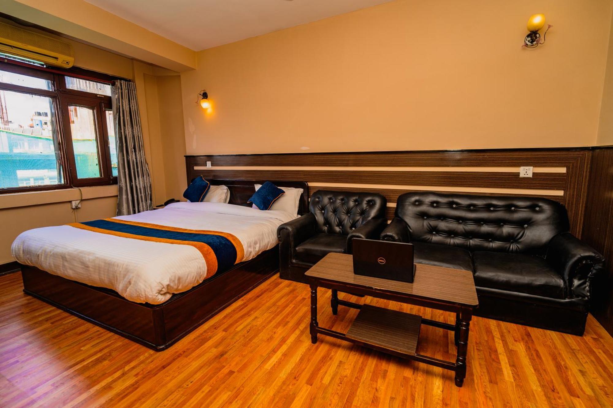 Karma Travellers Home Katmandu Dış mekan fotoğraf