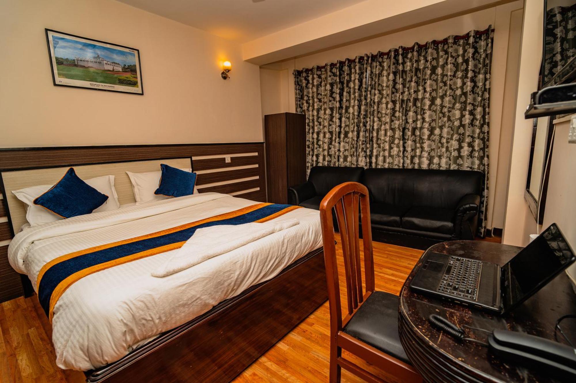 Karma Travellers Home Katmandu Dış mekan fotoğraf