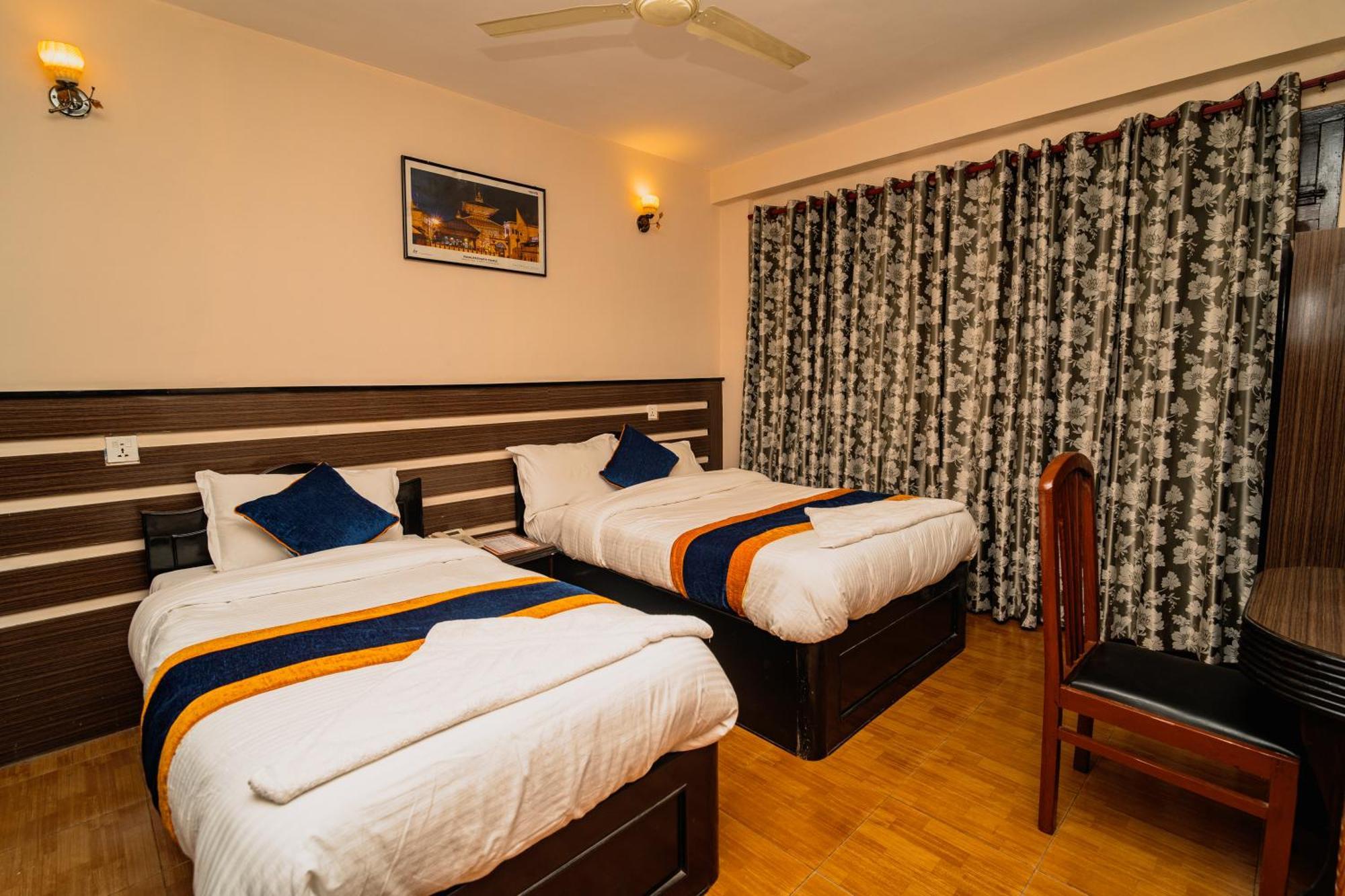 Karma Travellers Home Katmandu Dış mekan fotoğraf
