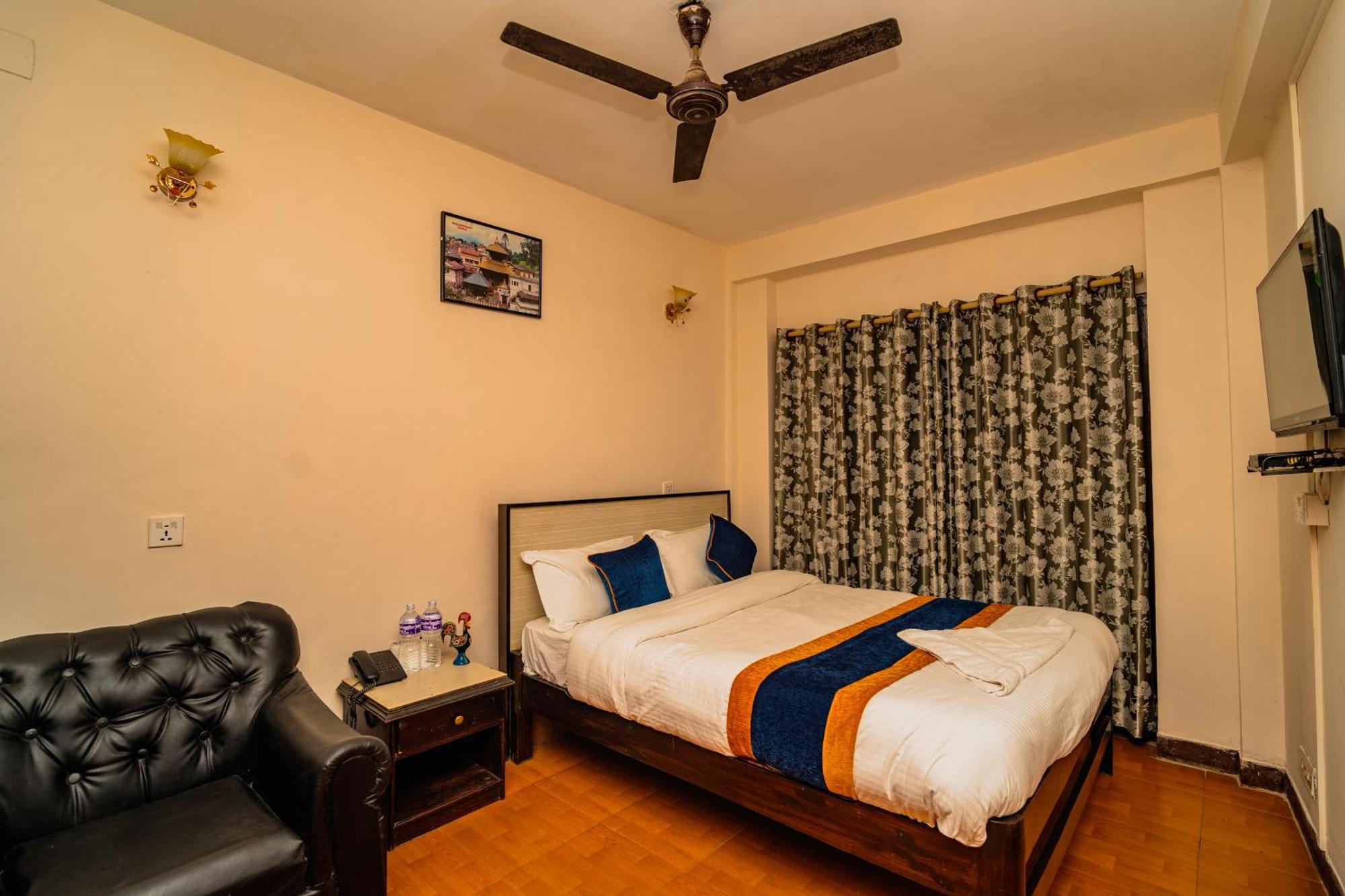 Karma Travellers Home Katmandu Dış mekan fotoğraf