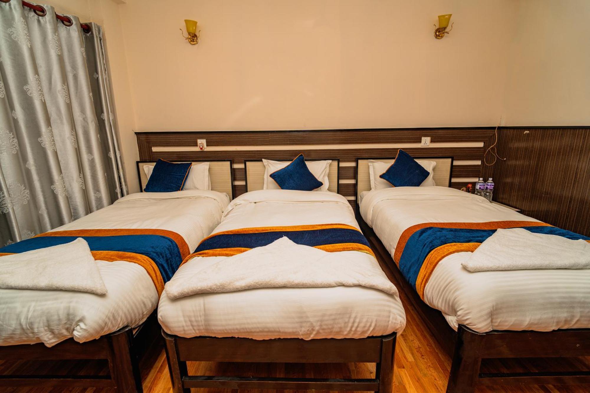 Karma Travellers Home Katmandu Dış mekan fotoğraf
