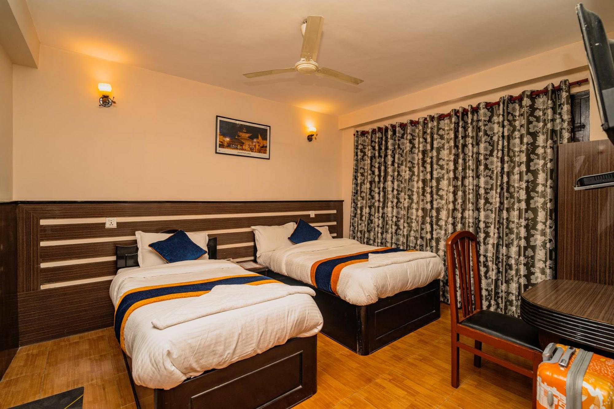Karma Travellers Home Katmandu Dış mekan fotoğraf