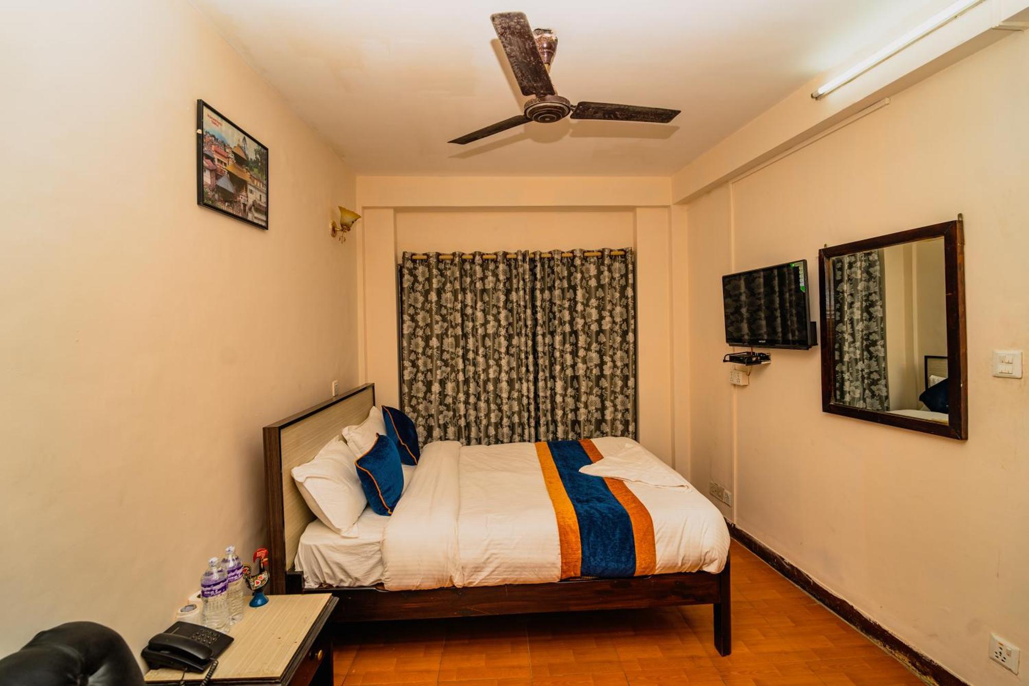 Karma Travellers Home Katmandu Dış mekan fotoğraf