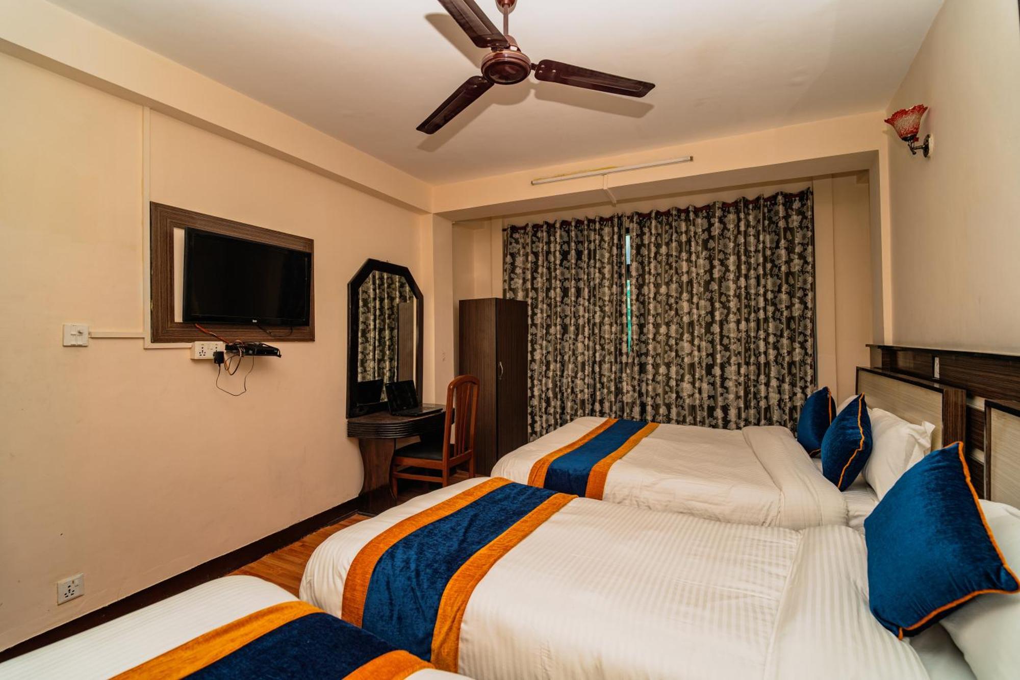 Karma Travellers Home Katmandu Dış mekan fotoğraf