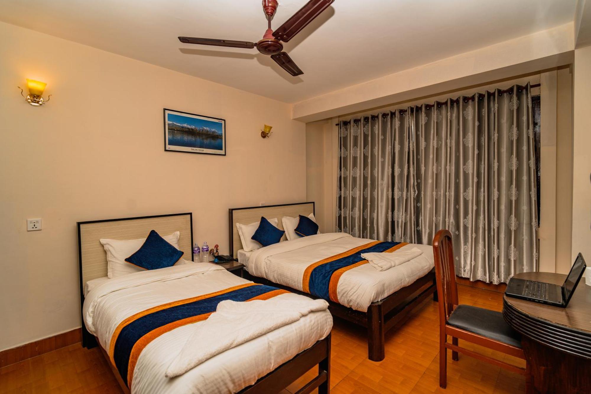 Karma Travellers Home Katmandu Dış mekan fotoğraf