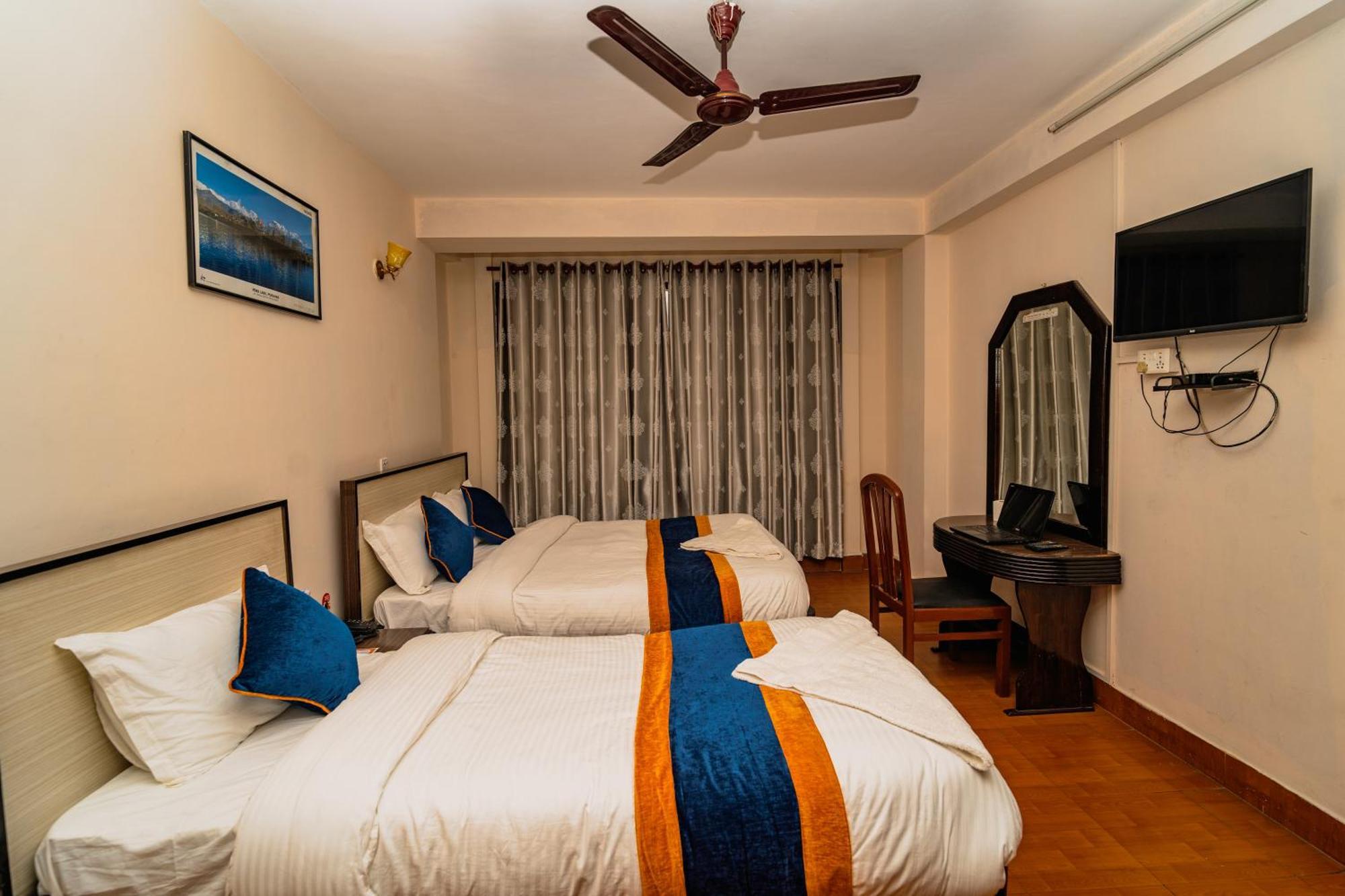 Karma Travellers Home Katmandu Dış mekan fotoğraf